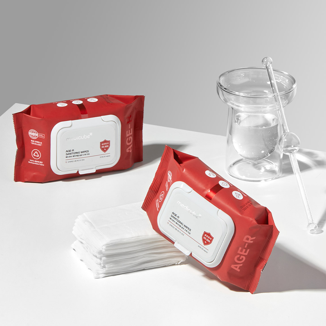 cleansing-wipes-l1 1_3_edcccbac-f889-4382-b5de-460e1895b4a1.png